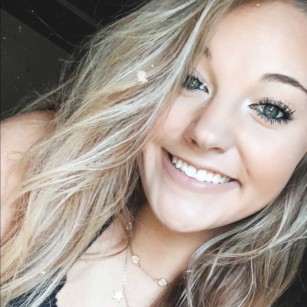 Meet your Posher, Savannah